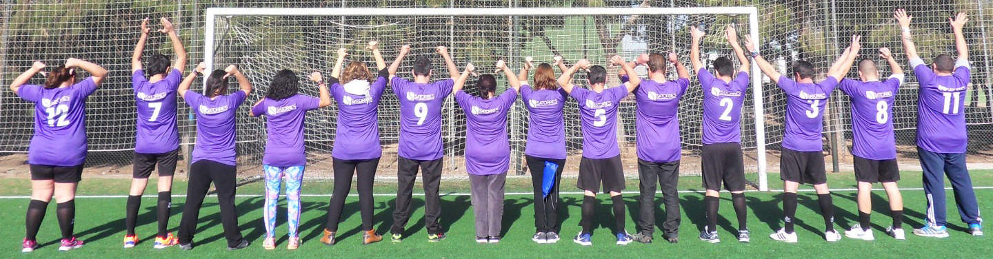 La Clínica Dental Satorres junto a AFEMPES con su nueva equipación