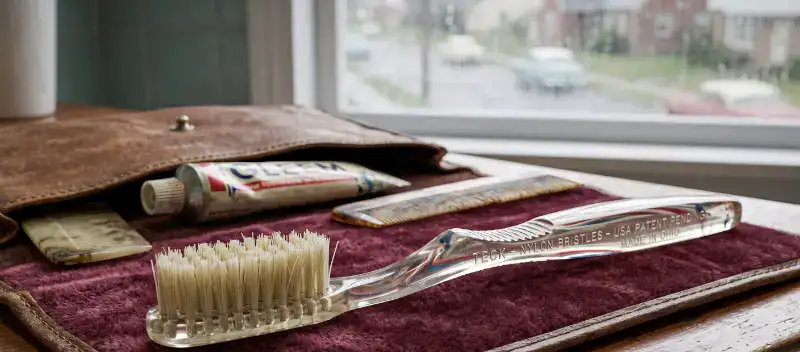 Cepillo época moderna | Historia del Cepillo de Dientes | Clínica Dental Satorres