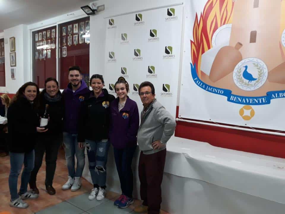 Clínica Dental Satorres en la Falla Jacinto Benavente Alborxí de Paterna