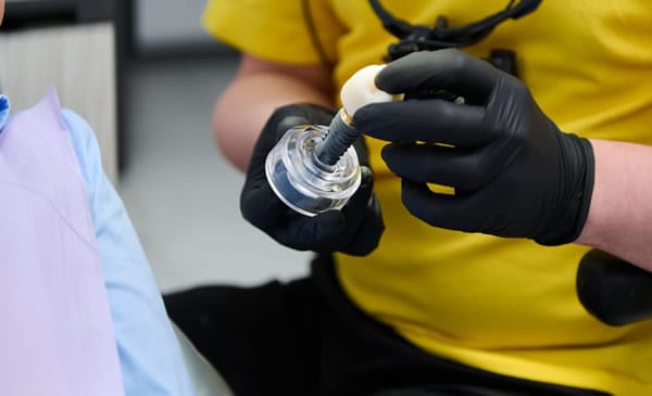 Demostracción de Carillas de Clínica Dental Satorres en Valencia