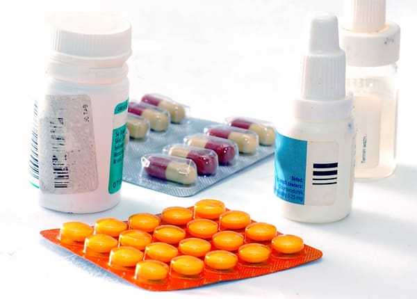 Medicamentos y Candidiasis Oral | Clínica Dental Satorres