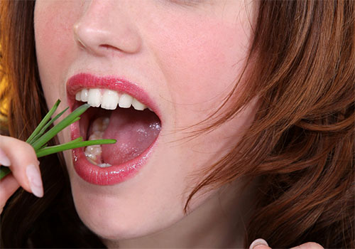 Halitosis - Limpiador Lingual | Clínica Dental Satorres - Paterna Manises
