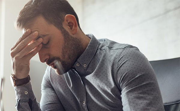 Estrés y Sabor metálico en la Boca | Clínica Dental Satorres Valencia
