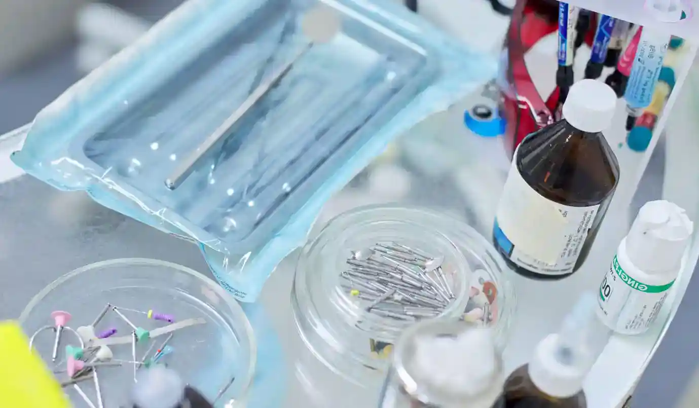 Instrumental pulpotomía dental | Clinica Dental Satorres