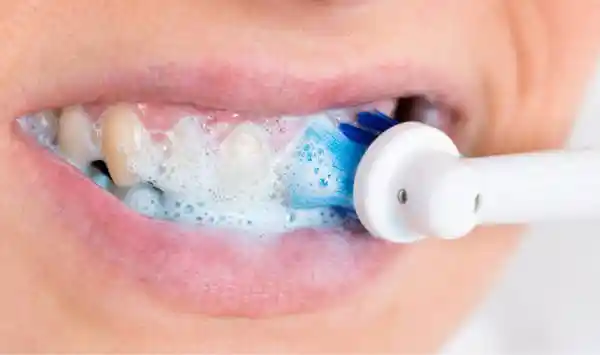 Cepillado dental nocturno | Clínica Dental SATORRES - Paterna - Manises