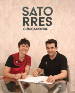 Renovación del patrocinio de Satorres Clínica Dental con el Club de Voleibol Paterna-Liceo